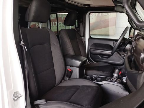 Used 2020 Jeep Wrangler Unlimited Sport AWD/4WD image 13