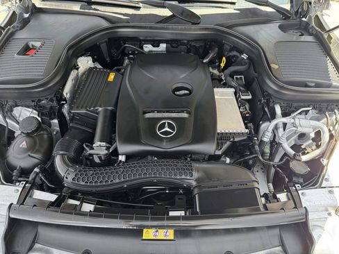 Used 2019 Mercedes-Benz GLC 300 4MATIC image 11