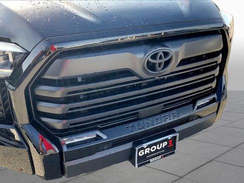Used 2024 Toyota Tundra Limited AWD/4WD image 30