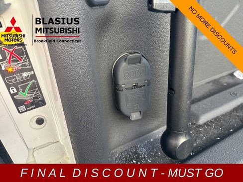 Used 2022 GMC Sierra 3500 AT4 w/ Gooseneck/5TH Wheel Package image 63