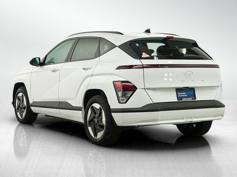 Certified 2024 Hyundai Kona SEL FWD image 3