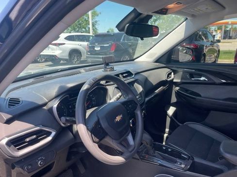 Used 2021 Chevrolet TrailBlazer LS FWD image 8