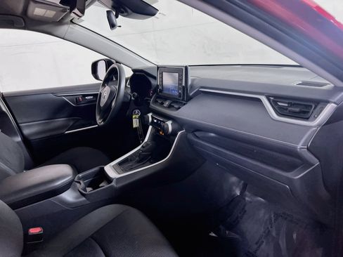 Used 2021 Toyota RAV4 LE FWD image 26