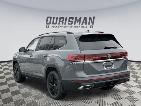 Used 2025 Volkswagen Atlas SE w/ Black Wheel Package image 21