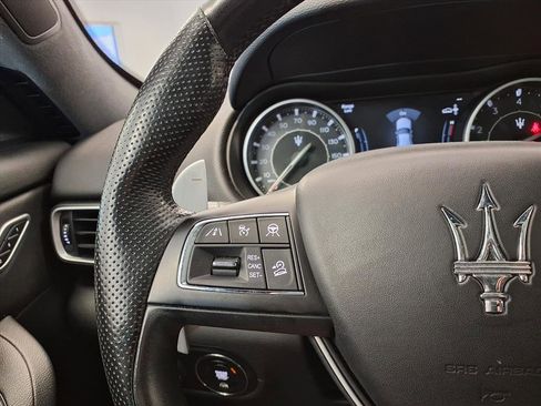 Used 2023 Maserati Levante Modena image 28