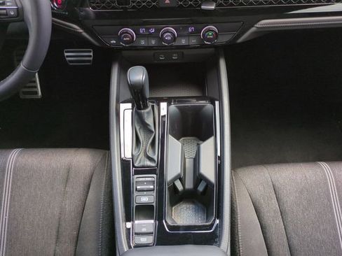 Used 2023 Honda Accord Sport image 11