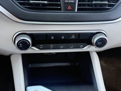 Used 2020 Nissan Altima 2.5 S image 29