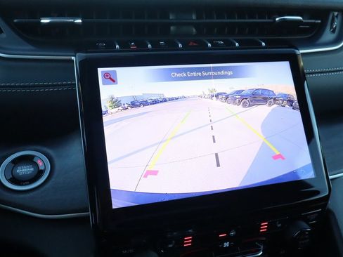 New 2025 Jeep Grand Cherokee Limited image 6