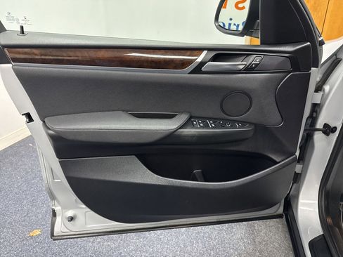 Used 2017 BMW X3 xDrive28i image 5