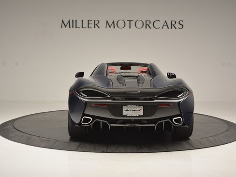 Used 2019 McLaren 570S Spider RWD image 6