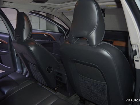 Used 2010 Volvo XC70 3.2 image 13