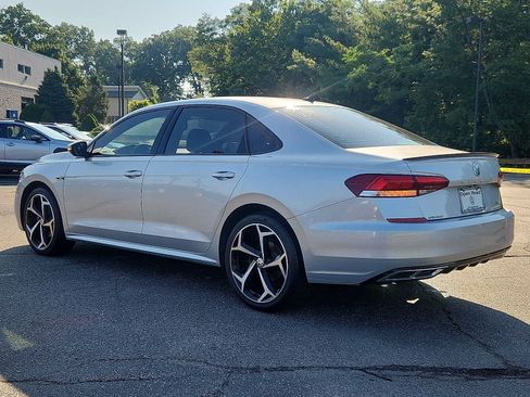 Used 2021 Volkswagen Passat 2.0T R-Line FWD image 4