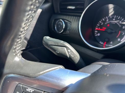 Used 2018 Ford Mustang Coupe image 22