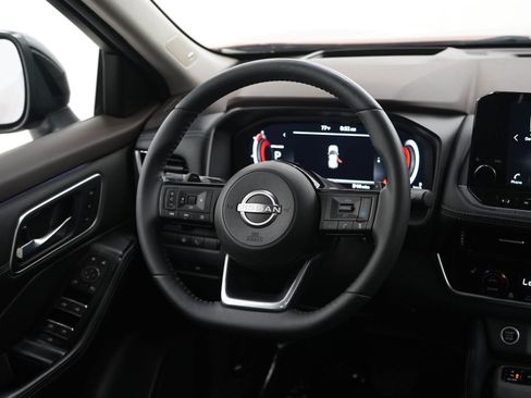 Used 2023 Nissan Rogue Platinum w/ Platinum Premium Package AWD/4WD image 14