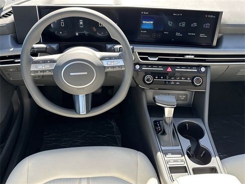 New 2025 Hyundai Sonata SE image 15