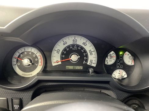 Used 2013 Toyota FJ Cruiser 4WD image 21