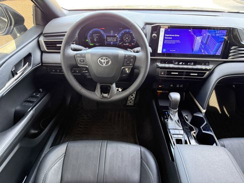 Used 2025 Toyota Camry XSE FWD image 15