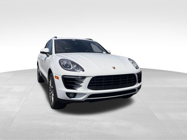 Used 2018 Porsche Macan w/ Premium Package Plus AWD/4WD image 7
