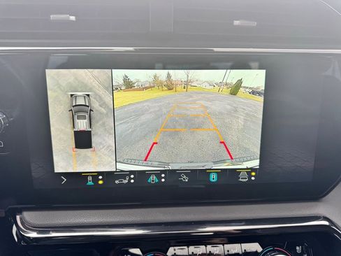 Used 2022 GMC Sierra 1500 AT4 w/ Technology Package image 31