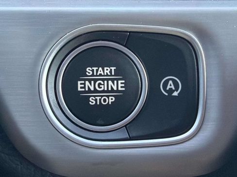 Used 2025 Mercedes-Benz G 550 image 27