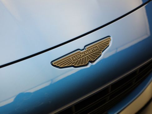 Used 2025 Aston Martin V8 Vantage Coupe image 27