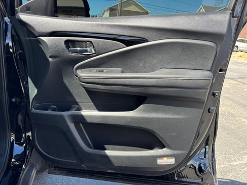 Used 2019 Honda Pilot Touring image 24