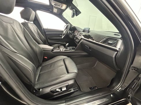 Used 2018 BMW 328d xDrive Sedan w/ Premium Package image 39