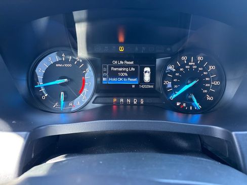 Used 2018 Ford Explorer FWD image 16