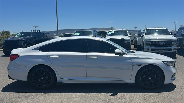 Used 2020 Honda Accord Sport image 2