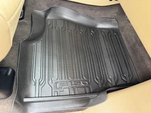 Used 2020 Ford F150 Lariat image 37