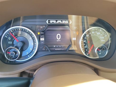 Used 2021 RAM 1500 Laramie image 19