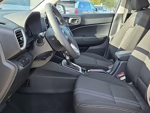 New 2026 Hyundai Venue SEL FWD image 13