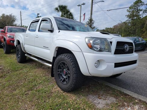 Used 2011 Toyota Tacoma PreRunner image 21