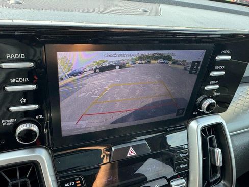 Used 2021 Kia Sorento S w/ Panoramic Sunroof Package FWD image 22