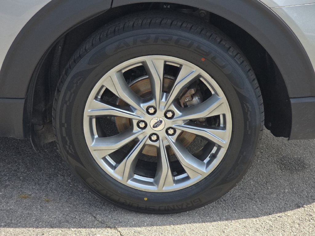 Used 2022 Ford Explorer XLT w/ Equipment Group 202A RWD image 30