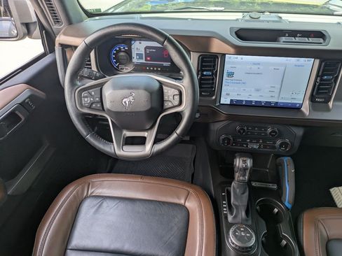 Used 2022 Ford Bronco Outer Banks AWD/4WD image 15