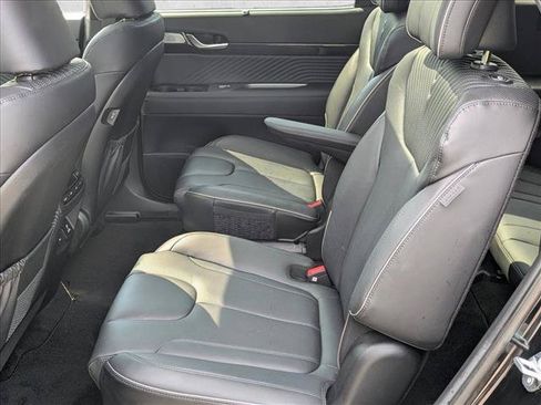 Used 2025 Hyundai Palisade Calligraphy FWD image 16