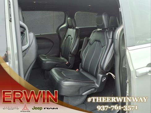 Certified 2025 Chrysler Pacifica Select FWD image 25
