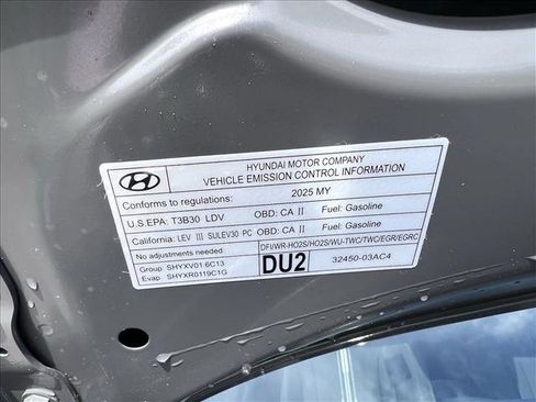 New 2025 Hyundai Elantra SEL image 17