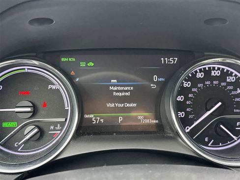 Used 2020 Toyota Camry XLE w/ Sunroof Package FWD image 30