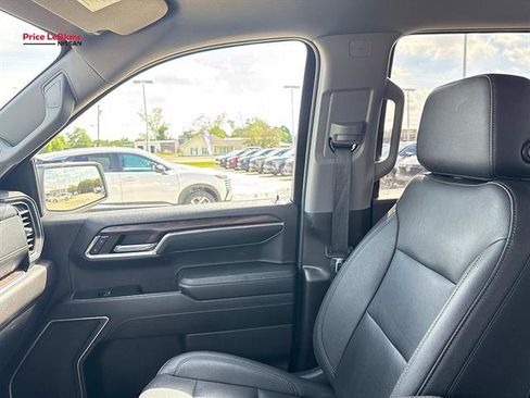 Used 2024 GMC Sierra 1500 SLT AWD/4WD image 15