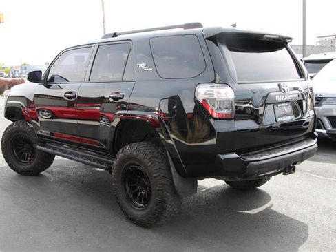 Used 2020 Toyota 4Runner TRD Off-Road AWD/4WD image 7