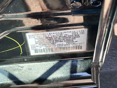 Used 2025 Nissan Sentra SV FWD image 40