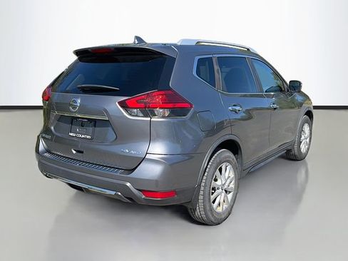 Used 2017 Nissan Rogue SV w/ SV Premium Package AWD/4WD image 7