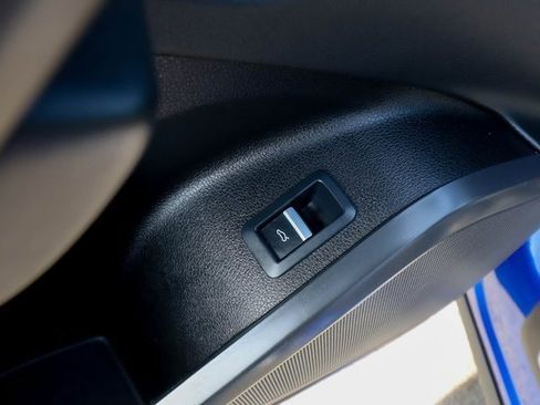 Used 2022 Audi SQ5 Premium Plus w/ Premium Plus Package image 40