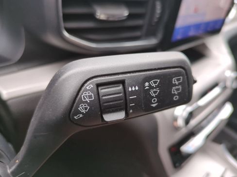 Used 2024 Ford Explorer XLT w/ Equipment Group 202A AWD/4WD image 25