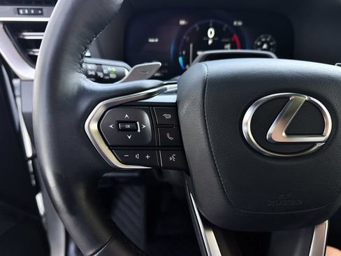 Used 2025 Lexus GX 550 AWD/4WD image 16
