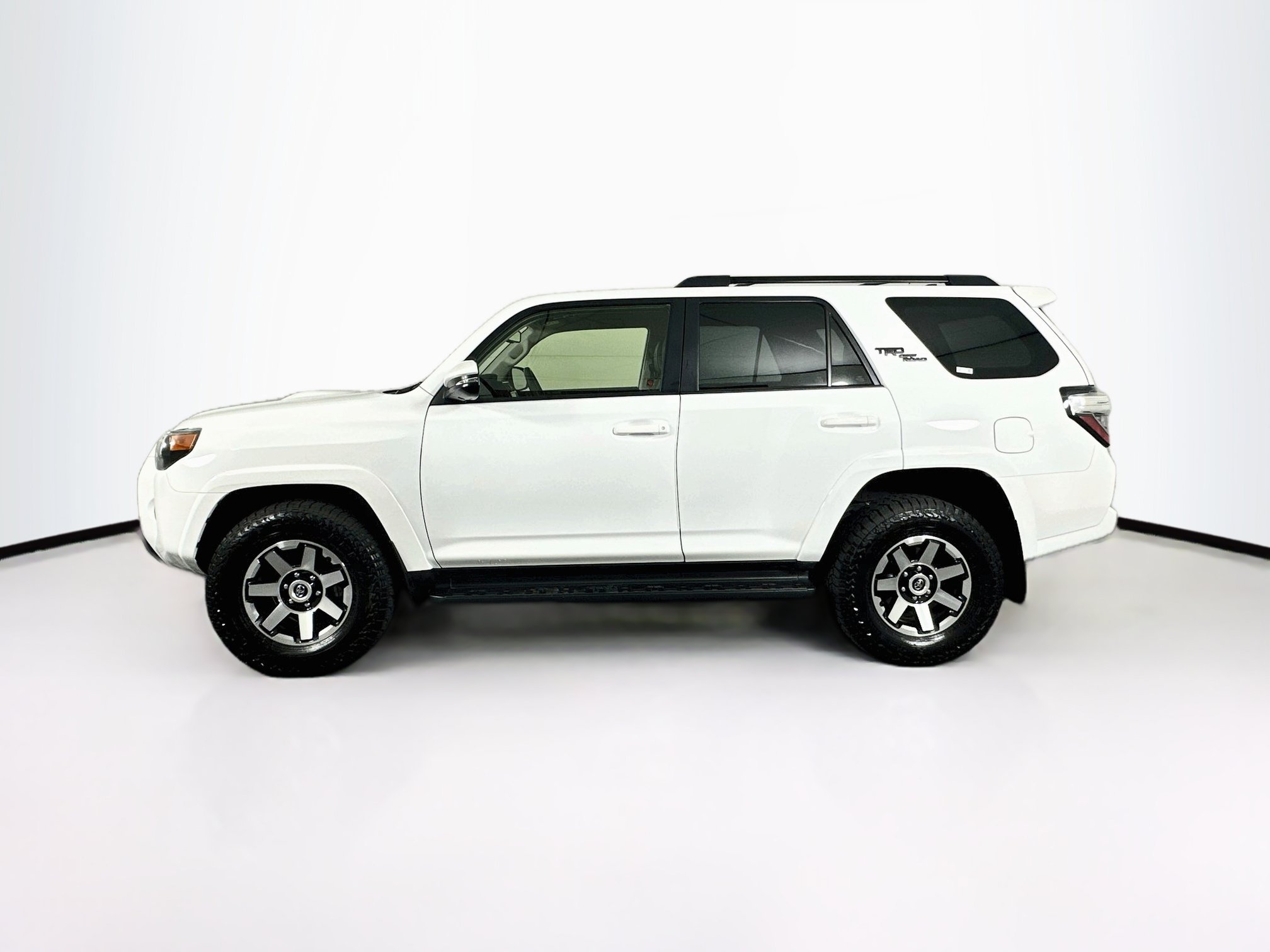 Used 2024 Toyota 4Runner TRD Off-Road Premium AWD/4WD image 4