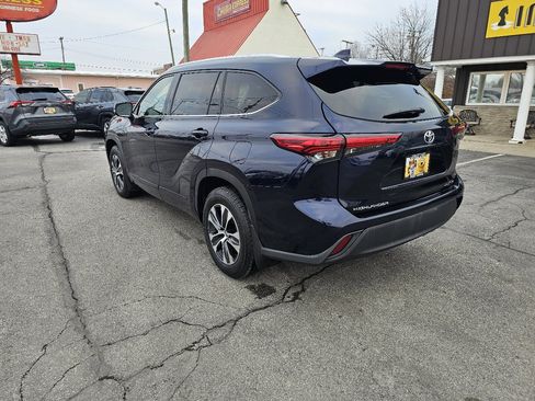 Used 2020 Toyota Highlander XLE image 8