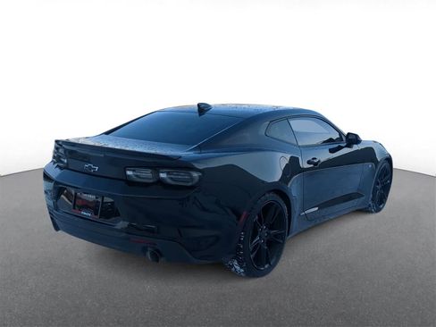 Used 2019 Chevrolet Camaro LT w/ RS Package image 8